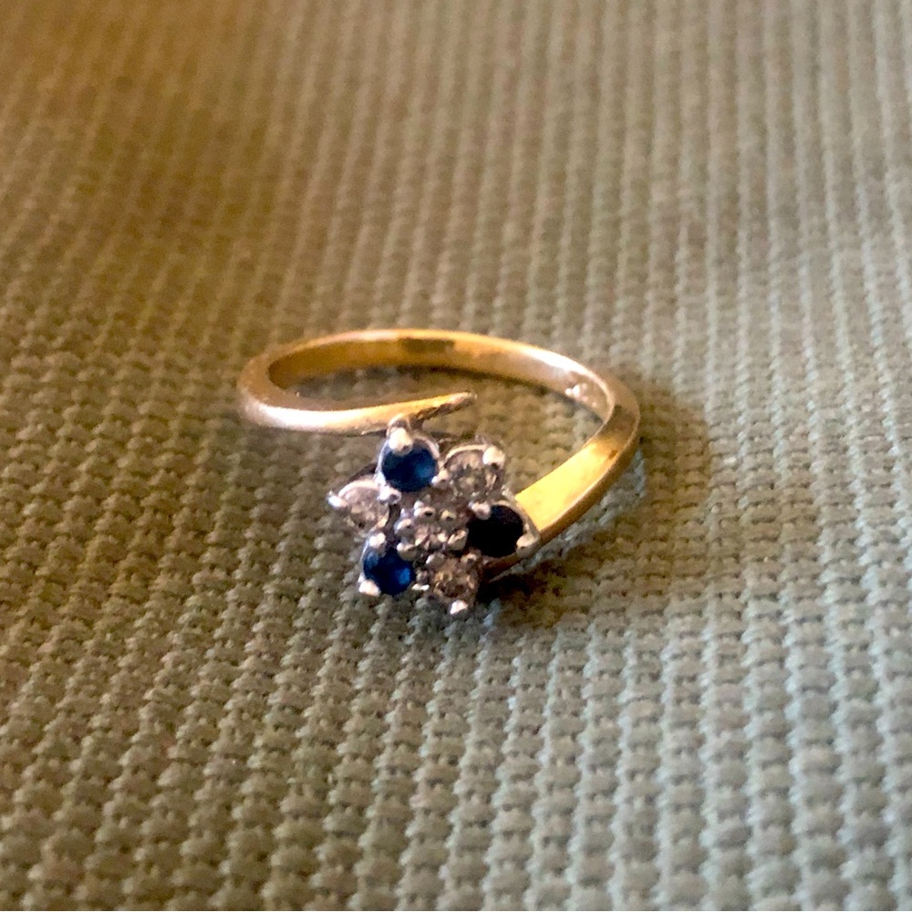 14K Sapphire and Diamond Flower Ring with Yellow Gold